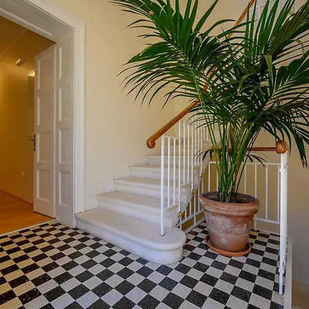 Nocleg ze śniadaniem Palace Schoen Milesi