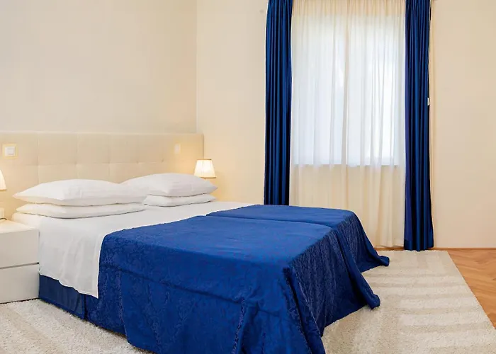 Palace Schoen Milesi 4* Split