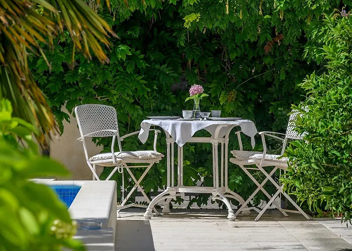 Palace Schoen Milesi 4* Split
