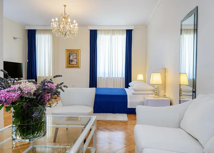 Palace Schoen Milesi Frühstückspension 4*