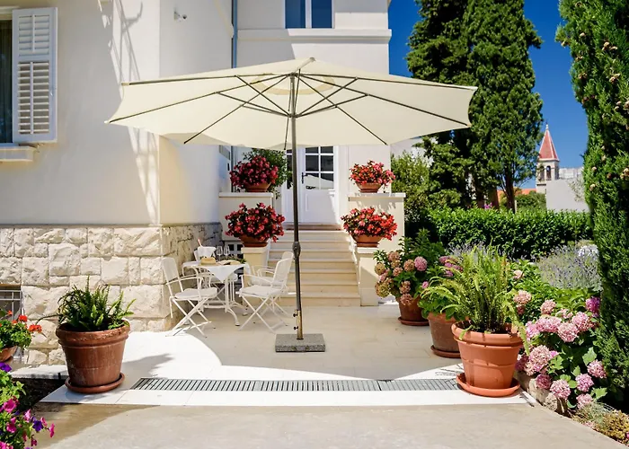 Palace Schoen Milesi 4*