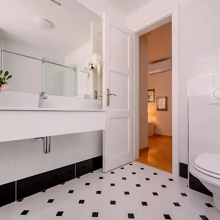 Bed & Breakfast Palace Schoen Milesi